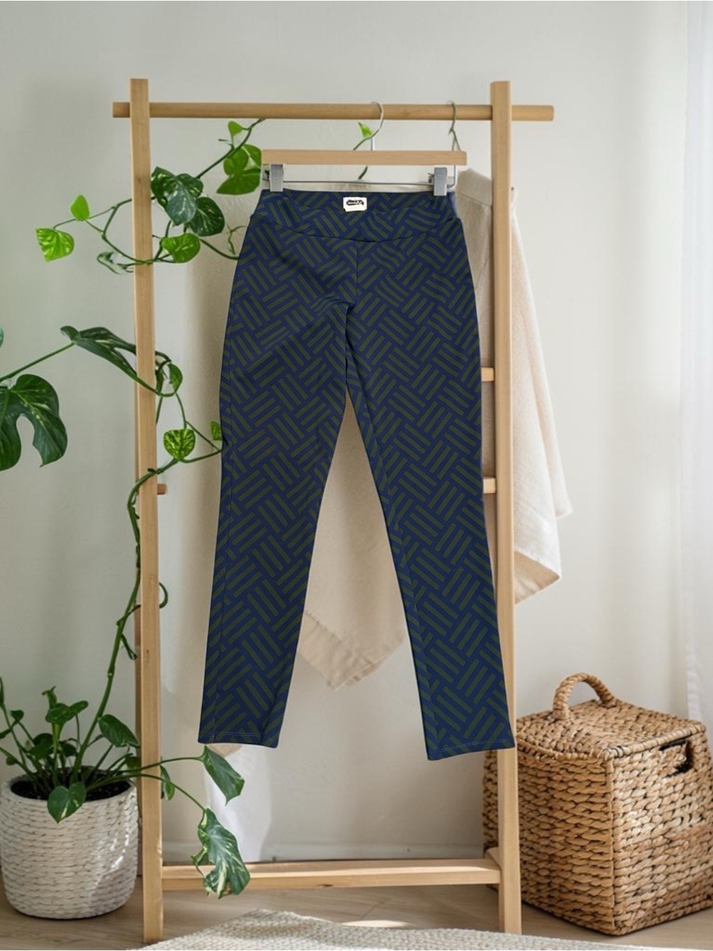 Mud Pie Navy Blue and Green Print Pull On Pants‎ SZ MED.